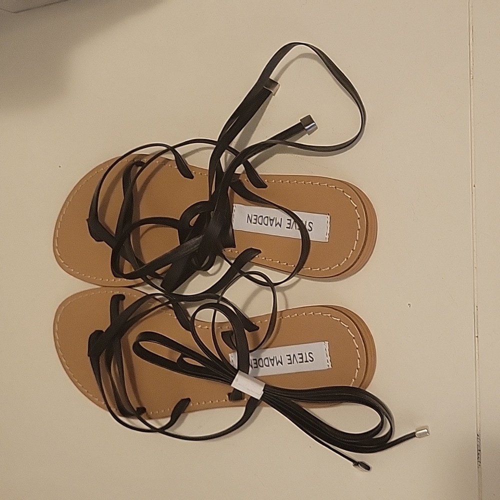 Steve Madden Tie Up flat sandals